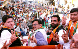 Punjab BJP president Rajinder Bhandari (left) at a public gathering held at Rampura in Bathinda