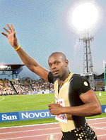 Jamaicas Asafa Powell celebrates after winning the 100m final at the IAAF Melbourne Grand Prix on Thursday. 
