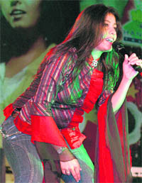 Sunidhi Chauhan, singer, performs at Rose Festival concluding function at Liesure Valley in Sector 10, Chandigarh, on Sunday.