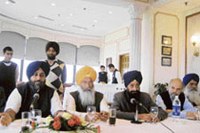 SAD president Sukhbir Badal makes a point at the media briefing on the eve of the Insaf Rally in New Delhi on Monday. Also seen in the picture from left to right are general secretary Sukhdev Singh Dhindsa, Youth Akali Dal president Sharanjit Singh Dhillon and SAD MPs Naresh Gujral and Rattan Singh.