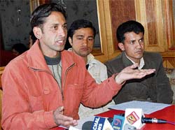 PTA Lecturers and Teachers Union office-bearers at a press conference in Shimla on Tuesday