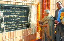 Delhi Chief Minister Sheila Dikshit inaugurates new wings of UG and PG girls hostel and a swimming pool at DIPSAR in the Capital