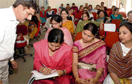Handwriting expert Mohan Ray during a workshop for teachers at DAV Senior Secondary School, Sector 15, Chandigarh, on Saturday.
