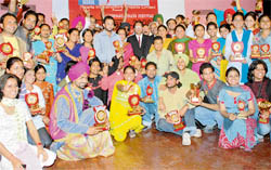Winners of various competitions during Jhankaar-2008 with their prizes at the valedictory function at the PU