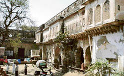 Mufti ki Haveli (mansion of Islamic jurists) in Mohalla Muftiwara in Rewari