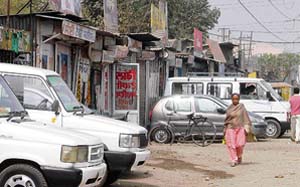 Kiosks that have remained on the Gill Road despite a PIL against encroachments in Ludhiana.