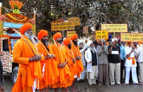 An awareness rally under the leadership of Panj Pyaras being carried out in Bathinda against female foeticide, intoxication, superstition, dowry and other social evils