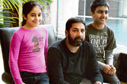 Lahore Badshahs skipper Inzamam-ul-Haq chats with young fans at a local hotel in Chandigarh