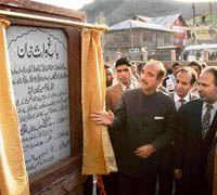 Chief Minister Ghulam Nabi Azad inaugurates Badam Wa'er in Srinagar on Tuesday while Deputy CM Muzaffar Hussain Baig accompanies him.