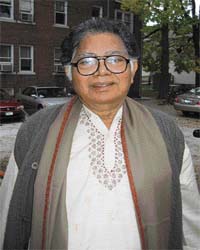 Sunil Gangopadhyaya wants to be remembered as a poet
