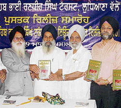 Prof Prithipal Singh Kapoor releases a book by Dr Inderjeet Singh Vasu in Ludhiana on Sunday.