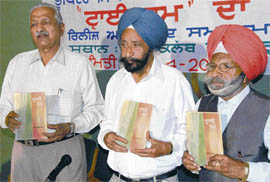 Bhupinder Singh Nanda while releasing his book Try Room at the Chandigarh Press Club on Saturday.
