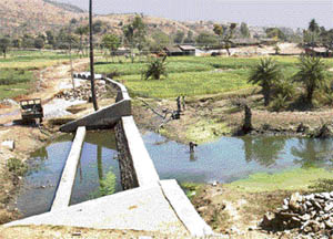 Small dams called anikets have been constructed for crop harvesting