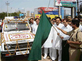 Deputy commissioner O.P. Sheoran flags off an all-women PCR in Fatehabad.