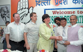 DPCC president J P Aggarwal welcomes a Russian parliamentary delegation at Rajiv Bhawan in the Capital on Tuesday.