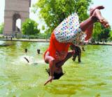 Youngsters beat the heat near India Gate in the Capital
