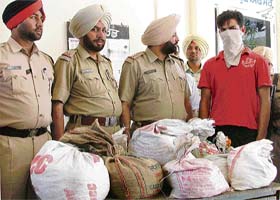 A youth in police custody with seven quintals of coins in Ludhiana