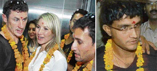 Kolkata Knight Riders David Hussey with his companion at a hotel in Chandigarh on Friday. Also seen in the picture are Ajit Agarkar and Murali Karthik; and (right) Riders skipper Saurav Ganguly