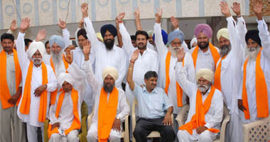 Congress activists who joined the SAD (B).
