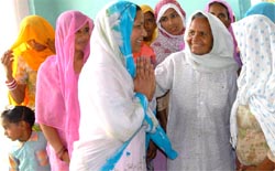 SAD MP Paramjit Kaur Gulshan campaigning for her party candidate in village Chak-Bhaktu in Bathinda