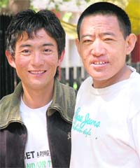 Jampel Gyastso (right) with kidney donor Gendun Tsephel before operation in Chandigarh