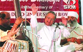 Prof Hari Dev performs during Sangeet Sandhya in Jalandhar on Sunday evening.