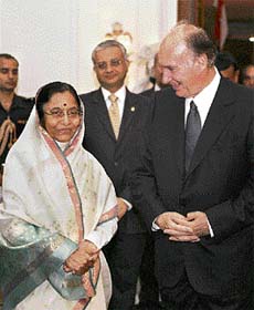 President Pratibha Patil with spiritual leader of the Shia Ismaili Muslims Aga Khan during a meeting in New Delhi