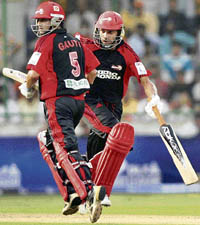 Delhi Daredevils will depend on Gautam Gambhir (L) and Shikhar Dhawan to play an important role on Thursday if they have to make it to the top four in the IPL.