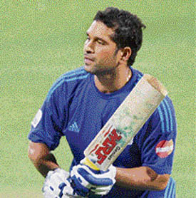 Who will blink first: Shoaib Akhtar or Sachin Tendulkar?