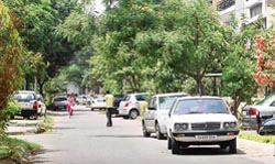 Wrongly parked vehicles pose problems in Mohali