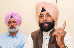 Jagmeet Brar, member, All India Congress Committee, addressing mediapersons in Bathinda