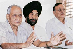 CEO of the Ludhiana Effluent Treatment Society Joginder Kumar addresses a press conference in Ludhiana