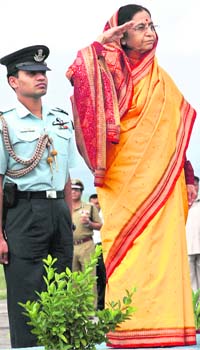 President Pratibha Patil taking guard of honour by the Indian Air Force on her arrival in Srinagar