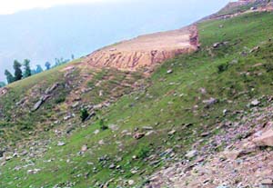 The half-constructed helipad at Parashar deters the inflow of tourists.