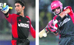 Dinesh (L) and Manoj won the match (against Mumbai Indians) for us. They may not have got hundreds and 50s earlier, but were getting 20s and 30s.  Virender Sehwag