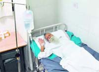 Surjit Singh, an 86-year-old man under treatment, after he was thrashed by his son in Sector 34 in Chandigarh on Sunday.