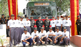 The General Officer Commanding, Golden Arrow Division, Major General Munish Sibal poses with the expedition team just before its departure from Ferozepur on Monday.