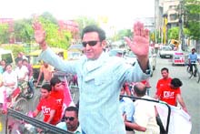 Gulshan Grover waves to residents in Jalandhar on Thursday