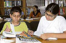 oungsters spend time at American Corner of Central Library, Sector-17.