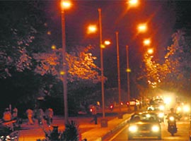 A well-lit road separating Sectors 18 and 19 in the northern part of Chandigarh is in stark contrast to a poorly-lit road (above)in southern Sector 50.