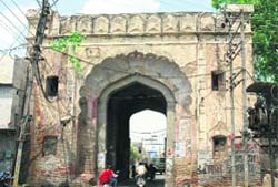Historic Sunami Gate of Patiala is on a demolition plan of the MC