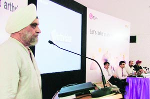 Former Indian cricketer Bishen Singh Bedi shares his experiences on joint replacement during a meet in Ludhiana on Sunday.