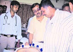 Kin of Bhiwani MC chief Nand Lal Chawla, who was shot dead by three assailants, mourn his death in Bhiwani