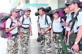 Members of the IAF trekking expedition that was flagged off from the Chandigarh Air Force station