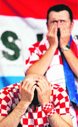 The Turks snatched a quarterfinal berth from the Czech Republic by scoring thrice in the last fifteen minutes.