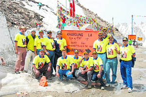 Members of the expedition at Khardung La.