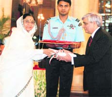 President Pratibha Patil gives B.C. Roy National Award to Dr J.D. Wig, Professor and ex-head, Department of General and Gastrointestinal Surgery, PGI, in New Delhi
