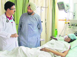 Wounded girl Sonika under treatment at a hospital.