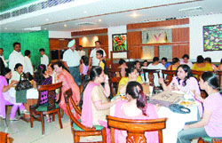 Residents have a gala time at Khyber Continental