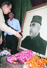 Union Minister for Water Resources Saif-Ud-Din Soz and state Congress party president pays floral tributes to former Jammu and Kashmir chief minister Ghulam Mohammed Bakshi at his 36th death anniversary at Congress headquarters in Srinagar on Tuesday.